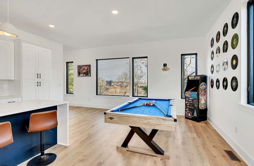 Hurwood Heights House | Hot Tub Game Room Rooftop Downtown Nashville