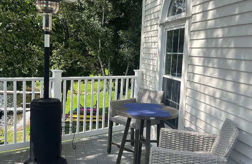 Oakland Bed & Breakfast | Pressey House Lakeside Bed & Breakfast