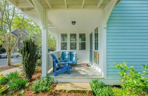 Davidson House | Eclectic 3BR Steps to Main Street With a Patio