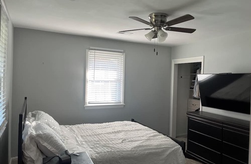 Great Bridge East House | Cozy 2-bedroom house with all amenities in Chesapeake, Va.