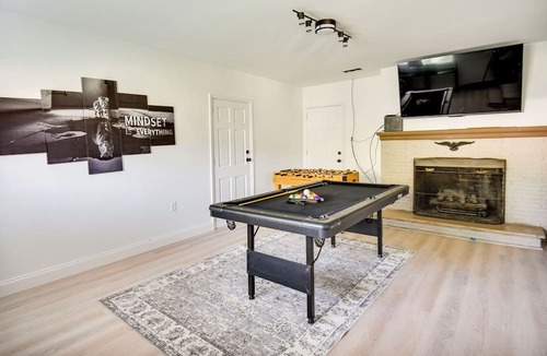 Norfolk - Virginia Beach Cottage | Pet-friendly Norfolk Retreat ~ 7 Mi to Beach!