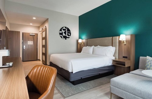 Donelson Hotel | Holiday Inn Nashville Airport by IHG