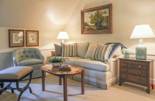 Chapel Hill Hotel | Rizzo Center, a Destination by Hyatt Hotel