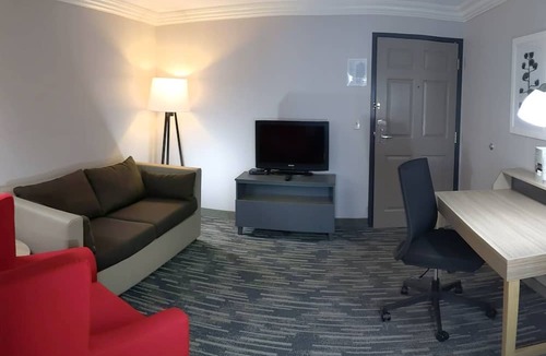 Pennington Bend Hotel | Country Inn & Suites by Radisson, Nashville, TN