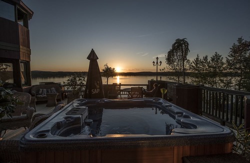 Nominingue Hotel | Auberge Villa Bellerive