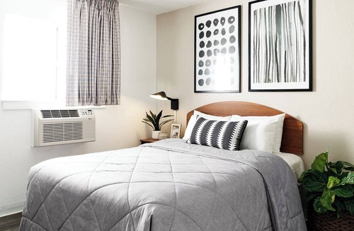 Gwinnett Place Hotel | Intown Suites Extended Stay - Atlanta GA- Duluth