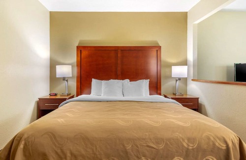 Portsmouth Hotel | Quality Inn & Suites Olde Town