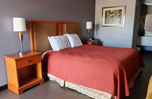 Parkers Crossroads Hotel | Americas Best Value Inn Wildersville
