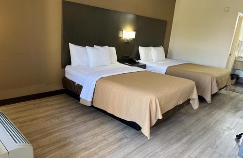 Walterboro Hotel | Rodeway Inn Walterboro I-95