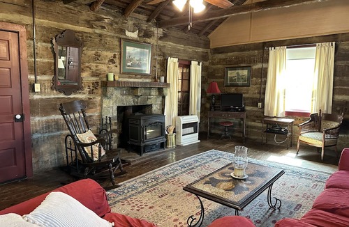 Bluemont Cabin | Beautifully Restored Log Cabin in Bluemont, VA