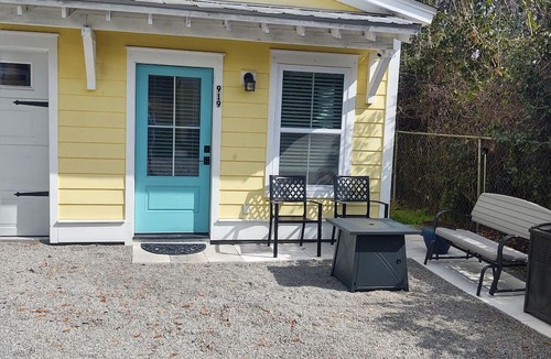 Port Royal Apartment | Ideal Location for marine graduation or lowcountry getaway!