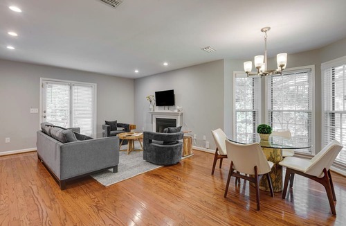 Green Hills Condo | We welcome you home to this peaceful and centrally-located house