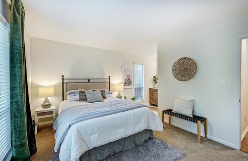 Fourth Ward Condo | Stylish Uptown condo in Historic 4th Ward!