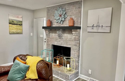 Greensboro Apartment | 3BR Greensboro Home | Near PTI & MedCenter