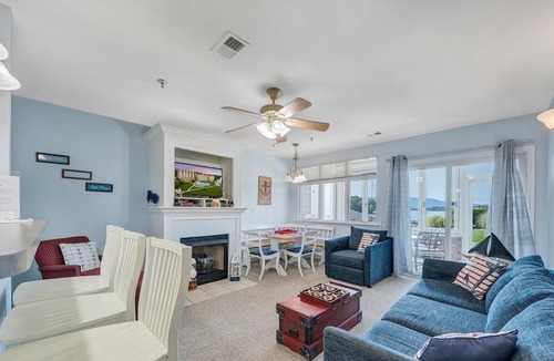 Huddleston Apartment | #206 Pointe - 2 Bedroom Lakefront Condo at Mariners SML