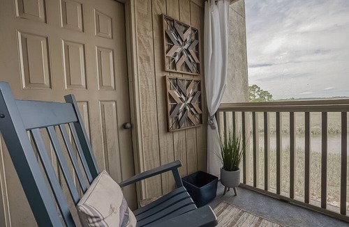Saint Helena Island Condo | Ocean Bliss Cottage! Beach Club Villa with Canal Views - Short walk to Beach