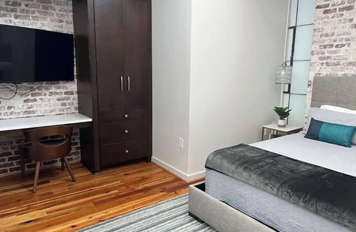 West End Condo | GORGEOUS 2 BR on MAIN #4
