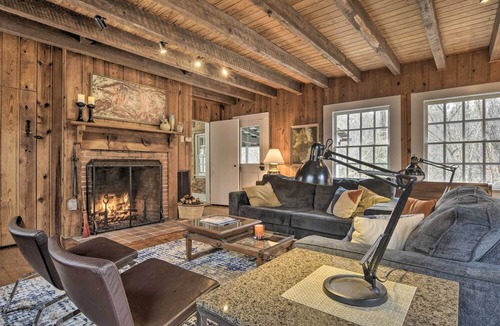 Pittsboro Cottage | Warm + Peaceful Home w/Fire Pit on Haw River