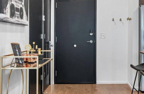 Edgehill Condo | UPSCALE Cozy Nashville Condo★ POOL, PATIO, PARKING