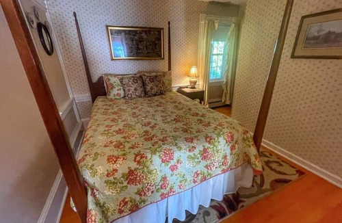 Trenton Apartment | Open Hearth Inn Suite 2 - 10 min to Acadia!