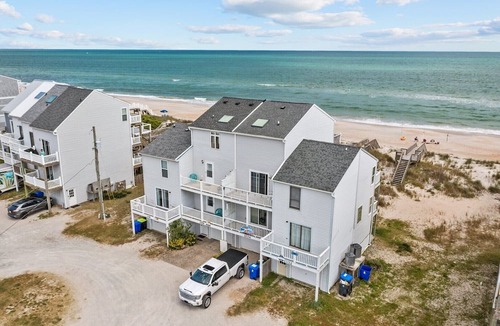 Sneads Ferry House | After Dune Delight - 3BR Townhome in North Topsail Beach Sleeps 9