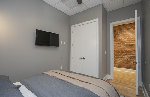Downtown Nashville Condo | The Record Room -steps to Broadway & Printer’s Alley