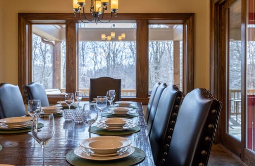 Blowing Rock House | Fern Ridge Lodge - Hiking and Lake Fishing, Hot Tub, Game Room, and More