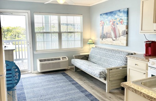 Atlantic Beach Condo | OCEANSIDE COMMUNITY 2nd Floor Private Beach Access Pool Kitchen BBQ Grills