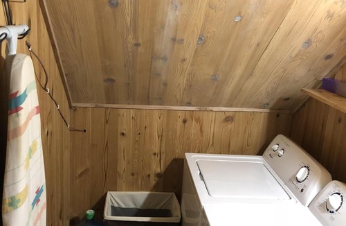 Ocean Isle Beach Cottage | 5 Bedroom Canal Cottage - 2 Min Walk To Beach Access - Boat Dock, Hot Tub, Kayak