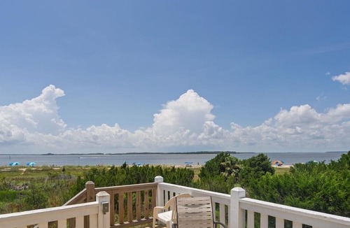 Edisto Island House | RARE 6 bedroom, 4 bath OCEANFRONT home, wonderful views & breathtaking sunsets!