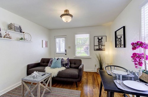 Midtown Apartment | Chill Memphis Base | Steps from Overton Fun