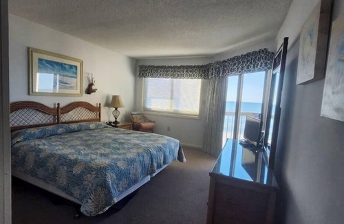 Crescent Beach Condo | Oceanfront Three Bedroom Condo - Crescent Towers II 406