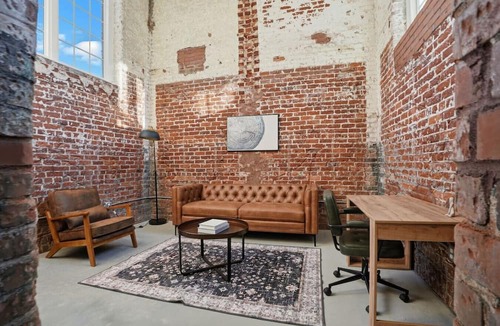 Judson Apartment | Bright & Cozy 2BR Apt w/Parking