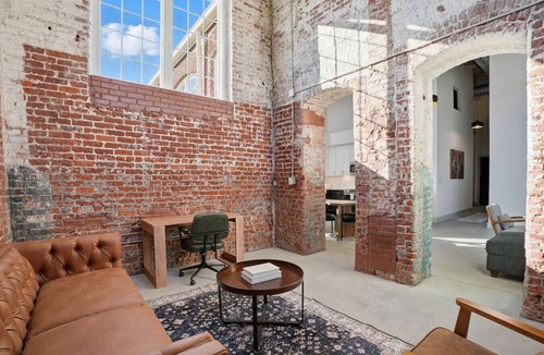 Judson Apartment | Bright & Cozy 2BR Apt w/Parking