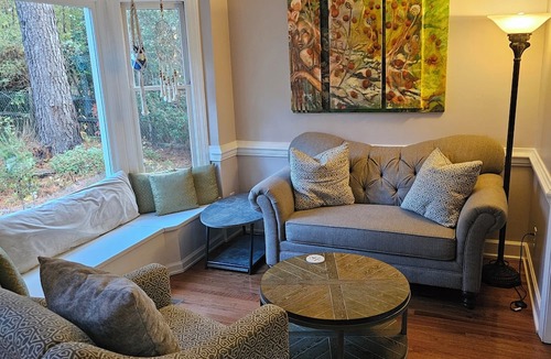 Woodcroft House | 3-bedroom house in Durham near UNC, Duke and the American Tobacco Trail