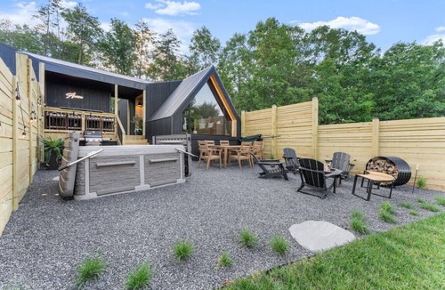 Berkeley Springs Cabin | A-Frame Collection | 3 Hot Tubs, Sleeps 10