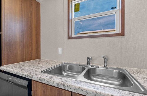 Springdale House | Spacious 4-bedroom mobile home in perfect West Columbia with AC