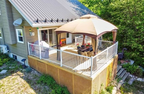 Mandeville Ski Chalet | 4-Bedroom Family Retreat · Lake Access · Fireplace · Mandeville, Lanaudière