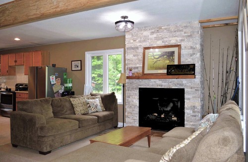 Burk's Falls House | Cecebe R and R Ontario