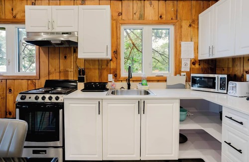Carling Cottage | 3-Bedroom Cottage #1