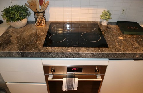 Wellington Place Condo | Downtown Toronto Luxury 1BR on King St West - Entertainment District!