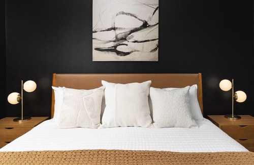 Edgehill Apartment | Chic Music Row Condo - Pool, Rooftop Deck with City View, Gym, Office + More!