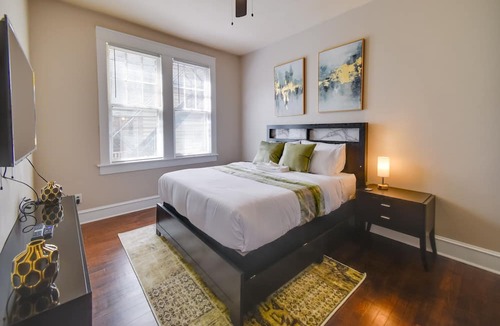 Portsmouth Apartment | Waterfront Portsmouth Apt: 1/2 Mi to Dtwn & Ferry