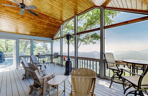 Sapphire Cottage | Darby Cottage: Panoramic Mtn Views, Screened Porch, Stunning Terrace
