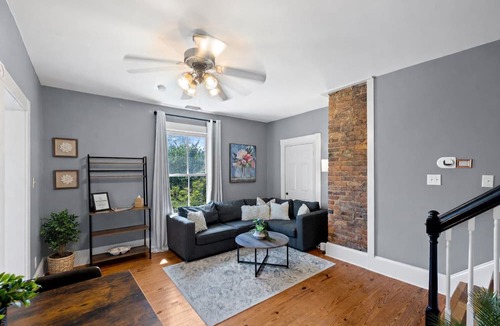 Southwest Raleigh Apartment | Historic 1-BR Loft Walkable to Glenwood Downtown Raleigh