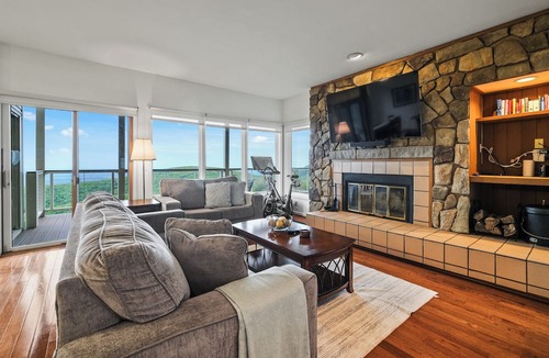 Nellysford Condo | Overlook 180 degree views w/Peloton!
