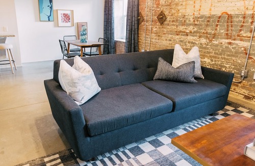 Downtown Memphis Apartment | NEW Downtown Apartment - Parking Included, Walk to Orpheum, Forum, and Beale!