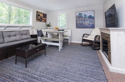 Huntersville Apartment | Quiet 2BR Apartment in Huntersville Ideal for Extended and Business Stays