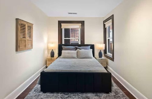 Downtown Knoxville Condo | 2 Min to Market Square & Gay St - 5 min to Neyland