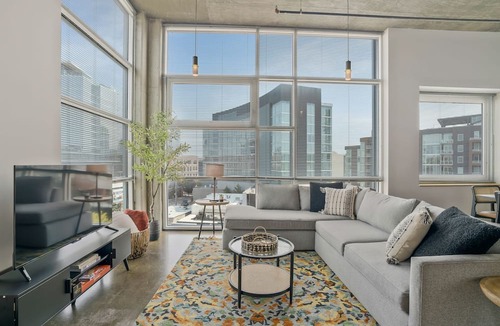 The Gulch Condo | Gulch Vibes: Modern 2BR Loft